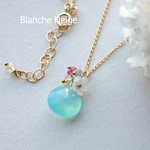 再入荷♪ シーブルーカルセドニーとフラワーシェルのプチネックレス