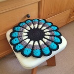 【再販】レトロでカラフルなお花円座　bwglb