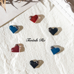 ハートのシンプルアクセサリー　小ぶり　レッド　レジン　　　レジンアクセ　上品　赤　黒　可愛い　小さい　ピアス　イヤリング　シルバー　アレルギー対応　サージカルステンレス　【受注販売】