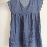 ＳＡＬＥ　ネイビー小花柄リネンのチュニック