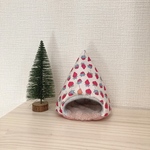 ハムスターのあったかテント⛺小さないちご柄🍓
