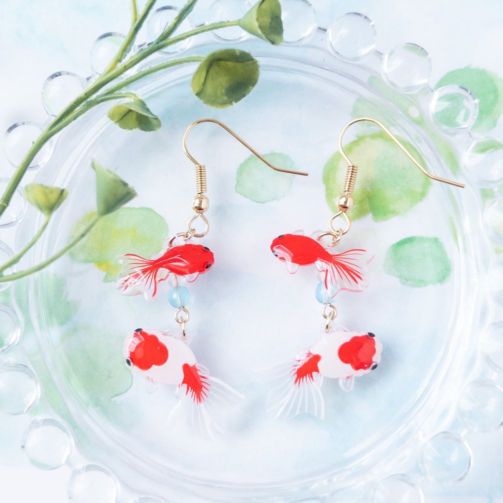 金魚(桜錦)＊ピアス/イヤリング - ねぎねぎ | minne byGMOペパボ