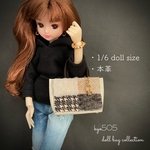 1/6 doll size本革バッグ　ムートンスクエアデザイン　星屑チャーム付