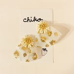 【ribbon】オーガンジーリボン　ビーズお花ピアス（ゴールド）　