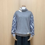 ボタニカル柄☆ねじれハイネックのトレーナー
