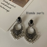 【1ペア】ピアス　ブラック　シルバーボールピアス