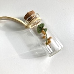 ミモザと四つ葉のチャーム（ストラップ、キーホルダー）母の日　父の日　プレゼント