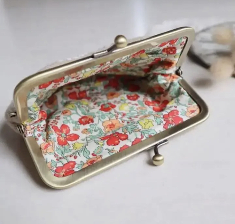 のうりん様専用】ミナペルホネン《タンバリン》がま口ポーチ（ベージュ