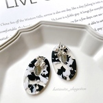 【637】SALE価格❣️import デザインチャーム 2個★モノトーン
