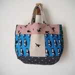 ネコ　刺繍　ハチワレネコ　ランダムパッチ　ぷっくりタックBAG　