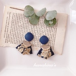 マットブルーカボションとインド刺繍タッセルピアス/イヤリング(ブルーゴールド)