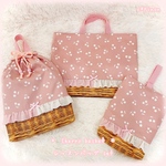 (完成品あり)さくらんぼ柄♡くすみピンク×ホワイト レッスンバッグ セット。上履き入れ お着替え袋  入園グッズ・入学セット 女の子 オーダー  チェリー フリル