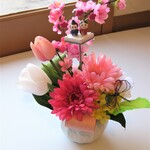 ひな祭り☆ガーベラ・チューリップ・桃・菜の花アレンジ