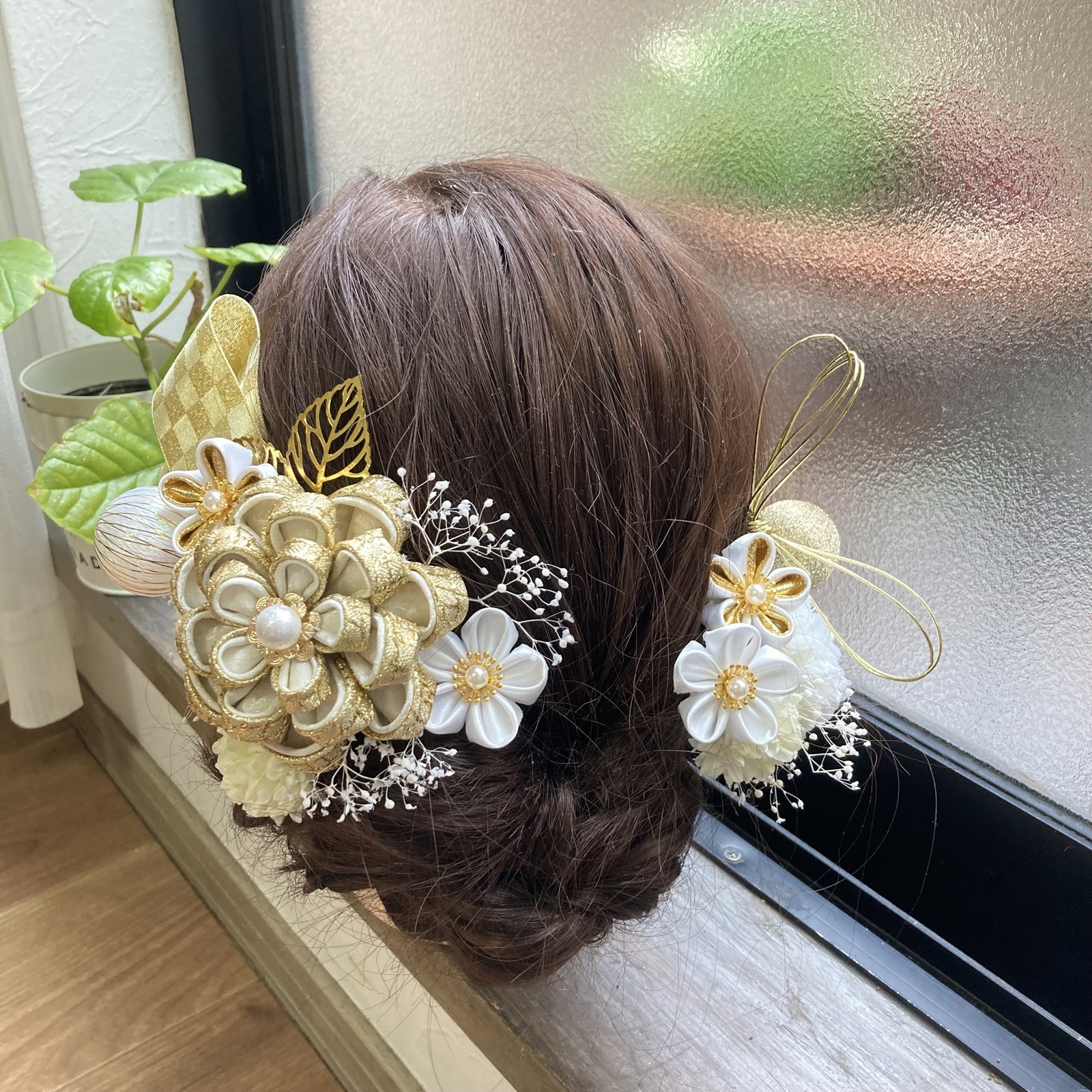 成人式 髪飾り つまみ細工 金 白 ゴールド リボン 水引 豪華 ドライ
