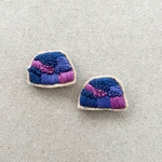 cobalt blue×purple刺繍ピアス