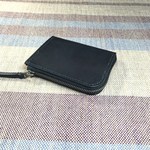 ヌメ革のL字財布 BLACK＆RED
