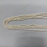 淡水真珠　ライス　2.5-3mm　薄めクリーム　連
