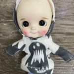 オビツ11サイズ　パーカー　モンスター柄　白色
