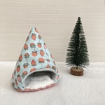 ハムスターのあったかテント⛺小さないちご柄🍓ミントグリーン系