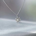 クラシカル＊スノーネックレス　シルバー ロジウム 雪の結晶 ペア メンズ スノーフレーク 華奢 極細 クリスマス