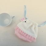 スカートはいたうさちゃんのコップ入れ巾着♡クリームタオル地×ガーゼ