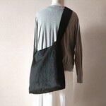 リネン＊幅広ショルダー＊ショルダーバッグ（クロ）　斜めがけ