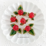 「木苺の実る時」ブローチセット(raspberry brooch//ラズベリー/フェイクフード/フェイクスイーツ/スイーツデコ/フルーツ/果物/レジン)