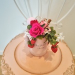 【受注制作】いちご🍓とバラのアレンジ💐「別売りケース」