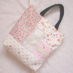 小さめトートバッグ☆ほんわか花柄パッチワーク2210・サブバッグ・エコバッグ