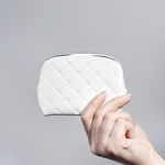 限定革！究極の極薄ウォレット【Metalframe-wallet】限定QuiltingWhite