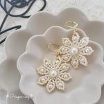 ＊Big beads flower❁ビーズ編みの大きなお花 ピアス/イヤリング＊