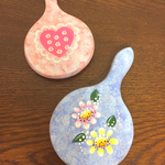 小さな可愛い手鏡