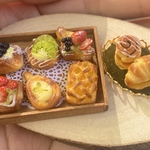 再販☆ミニチュアフード☆フルーツデニッシュと3種のパン