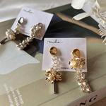 clearビーズ　gold mini flower