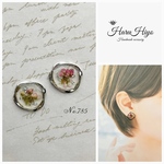 №785 ❁¨̮ アリッサムのシルバーレジンピアス・イヤリング