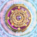 開けても可愛く！魔法の変身コンパクトミラー