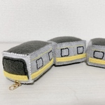 やわらかフェルトの電車キーホルダー