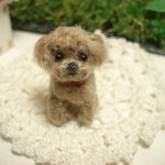 犬　トイプードル　イヤホンジヤック、ストラップ、ドールハウス