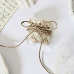 ポニーフック　ラップポニー　インド刺繍　ベージュ　ヘアピン　ヘアアクセサリー　親子おそろい　親子リンク　ハンドメイドポニーフック　インド刺繍リボン　淡色ヘアアクセサリー