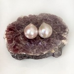 大粒　耳からこぼれるバロックパールピアス　無穴