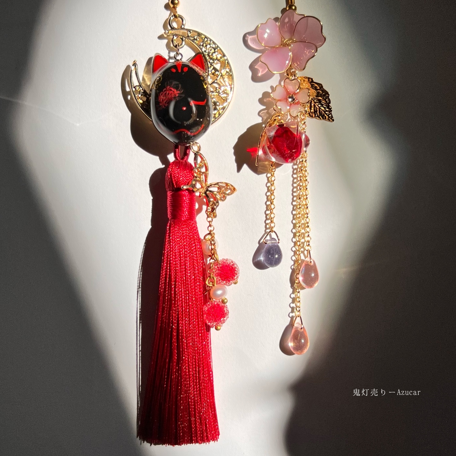 青彼岸花と鬼灯と蓮の和風ピアス イヤリング 蝶々と淡水パール、ロングタッセル付き 青彼岸花と鬼灯と蓮の和風ピアス イヤリング 蝶々と淡水パール