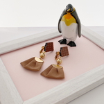【送料無料】チョコレートとタッセルのイヤリング