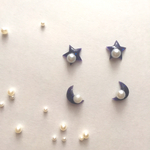 こぼれパールのミニピアス 星と月セット