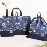 【即納品】宇宙柄・アッシュブルー×ネイビー★3点セット　レッスンバッグ&上履き入れ&体操服袋　男の子　惑星　星座　衛星　ギャラクシー　