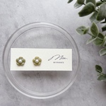 【ピスタチオ】レジンひとつぶお花のピアス・イヤリング