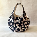 ころりんバッグ　Lサイズ　ショルダー　トートバッグ　＊ランダムドット＊kororin bag＊軽い＊大きめ＊ざっくり＊北欧＊ネイビー＊