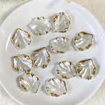 【20個】アクリルパーツ 花びら 1穴 