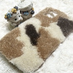 タフティングiPhoneケース　茶色の牛