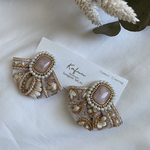 ✴︎new✴︎インド刺繍リボンのピアス(アンティークベージュ)