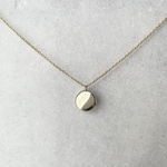 【送料無料】flat round metal charm necklace/メタルチャームロングネックレス/ゴールド/サージカルステンレス変更可能/金属アレルギー対応/金属アレルギーフリー